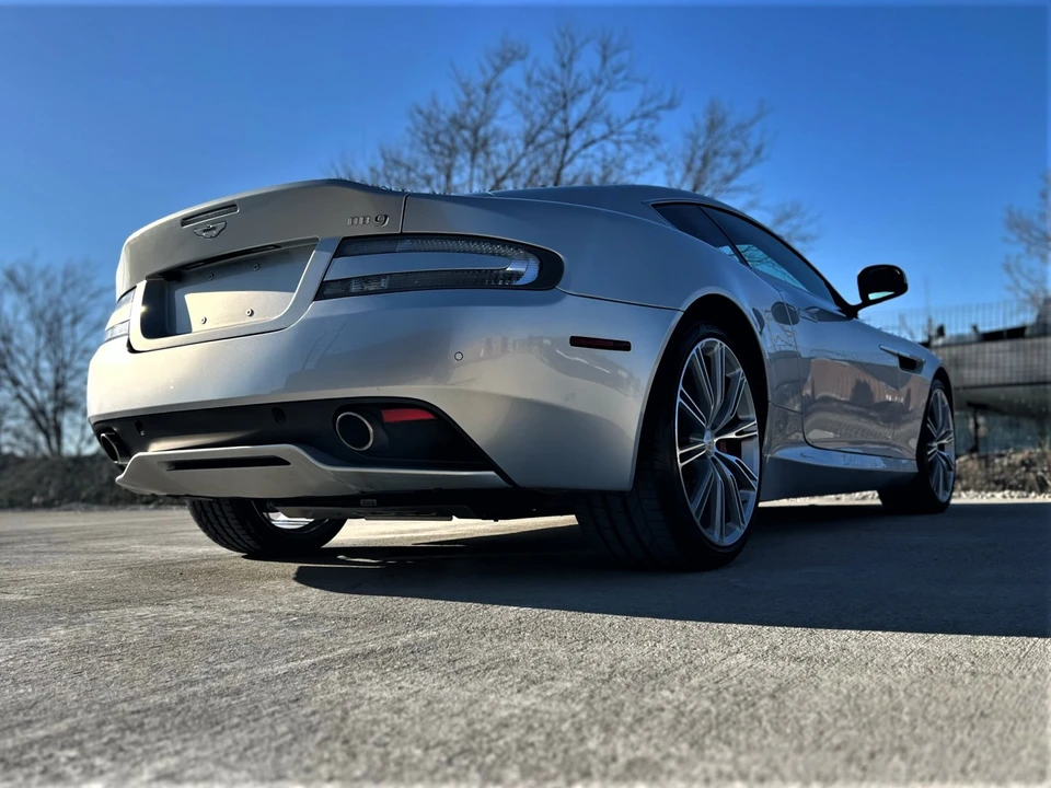 2015 Aston Martin DB9 - Image 28 of 31