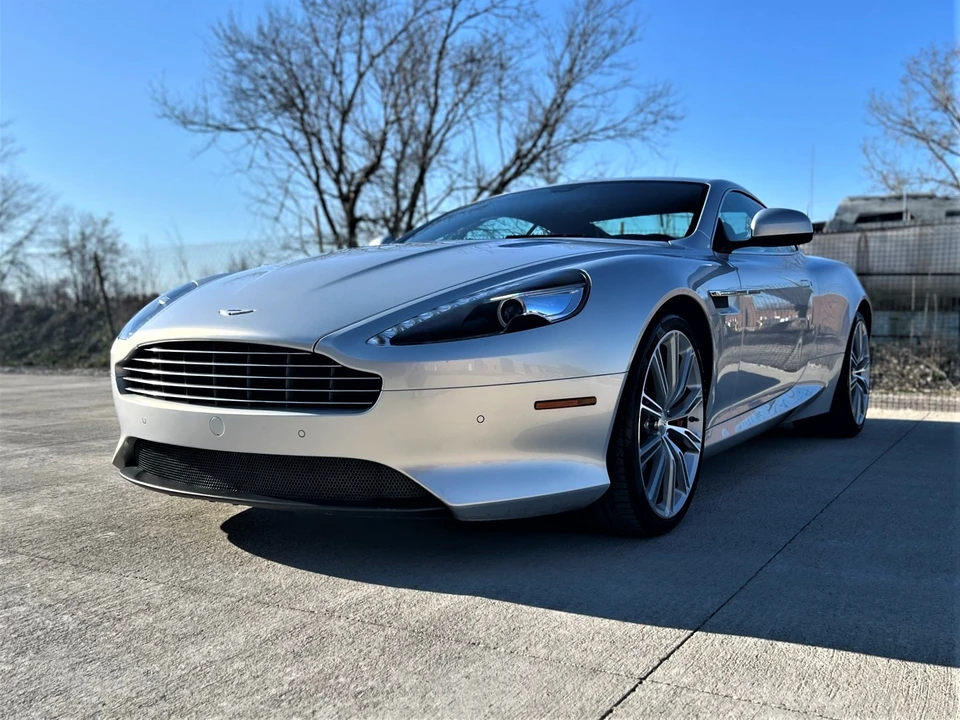 2015 Aston Martin DB9 - Image 10 of 31