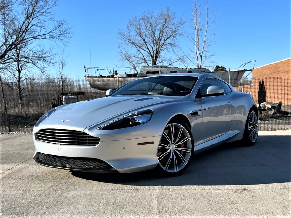 2015 Aston Martin DB9 - Image 5 of 31