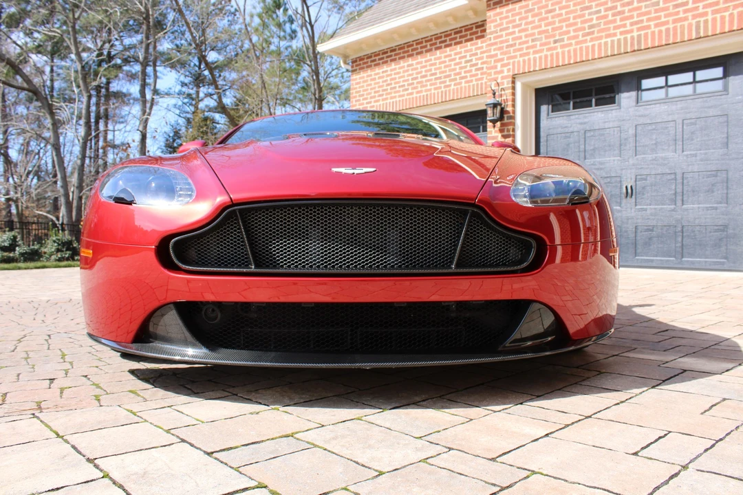 2015 Aston Martin V12 Vantage (2010-2018) - Image 10 of 31