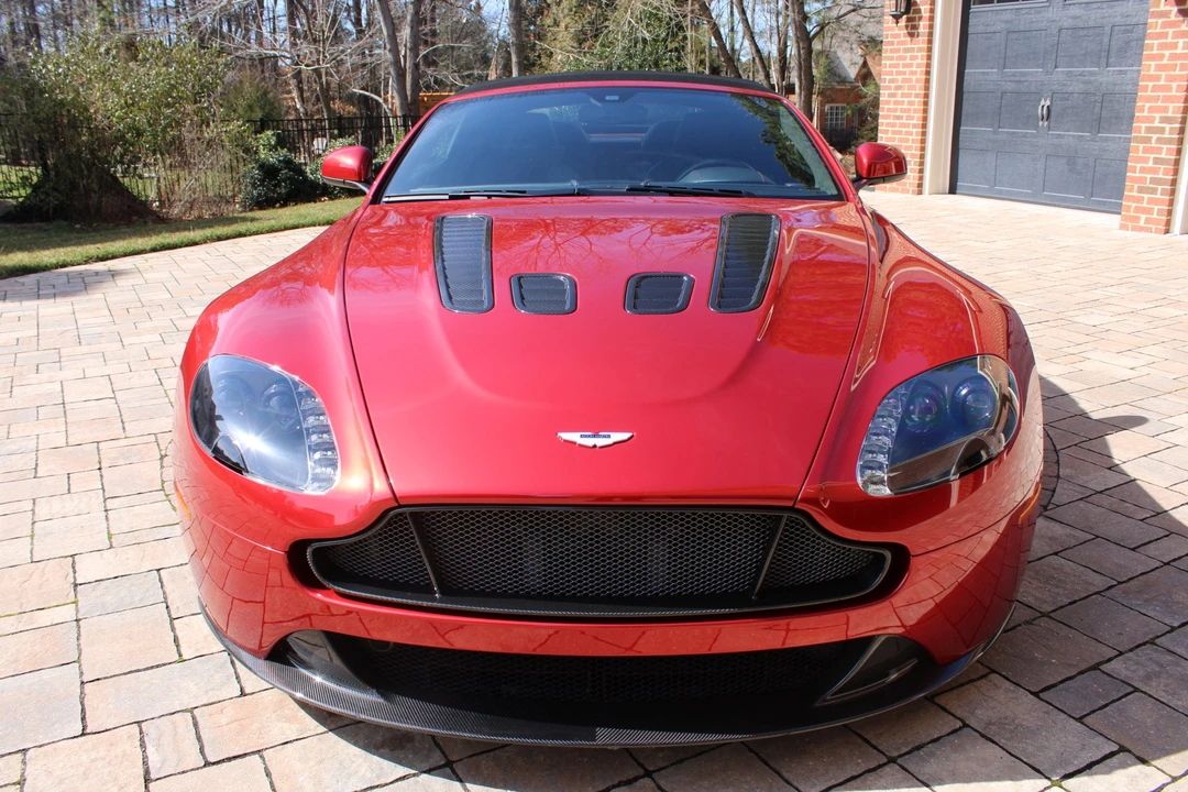 2015 Aston Martin V12 Vantage (2010-2018) - Image 6 of 31