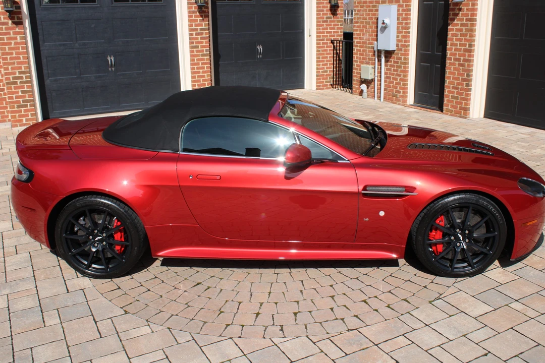 2015 Aston Martin V12 Vantage (2010-2018) - Image 15 of 31