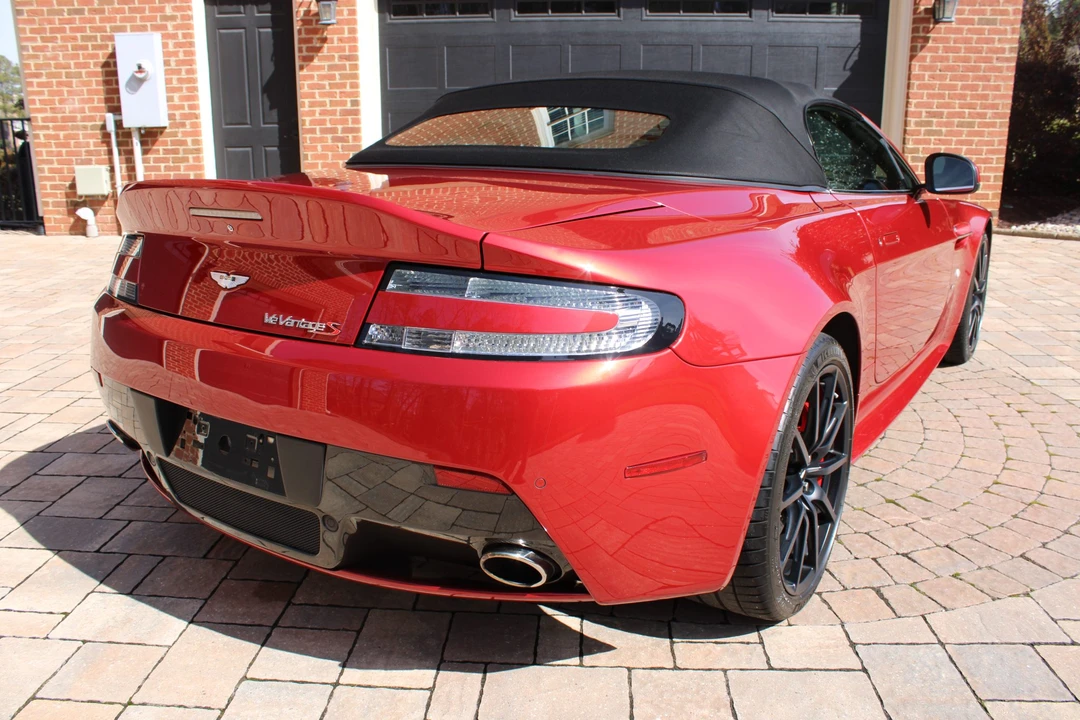 2015 Aston Martin V12 Vantage (2010-2018) - Image 20 of 31
