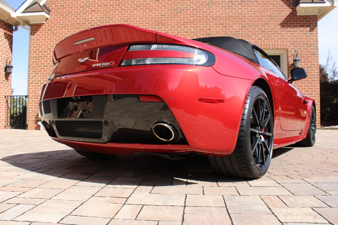 2015 Aston Martin V12 Vantage (2010-2018) - Image 21 of 31