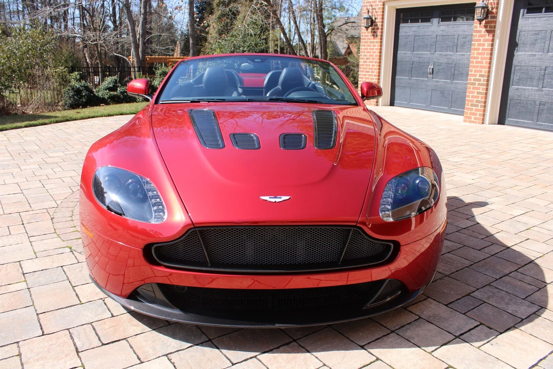 2015 Aston Martin V12 Vantage (2010-2018) - Image 8 of 31