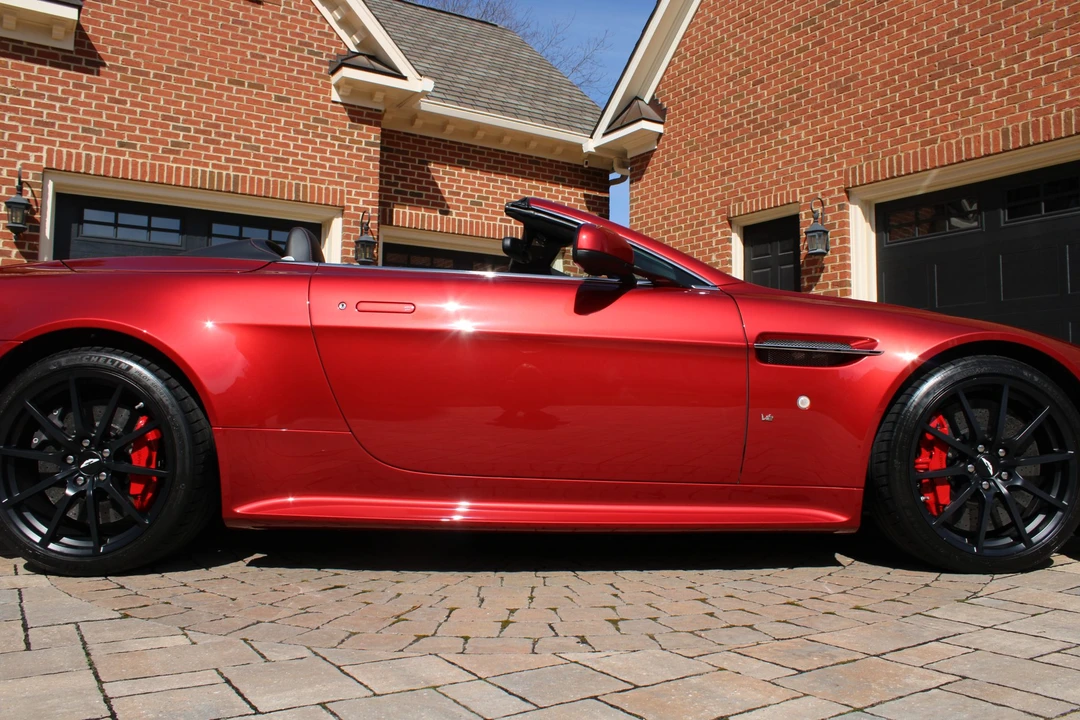 2015 Aston Martin V12 Vantage (2010-2018) - Image 30 of 31