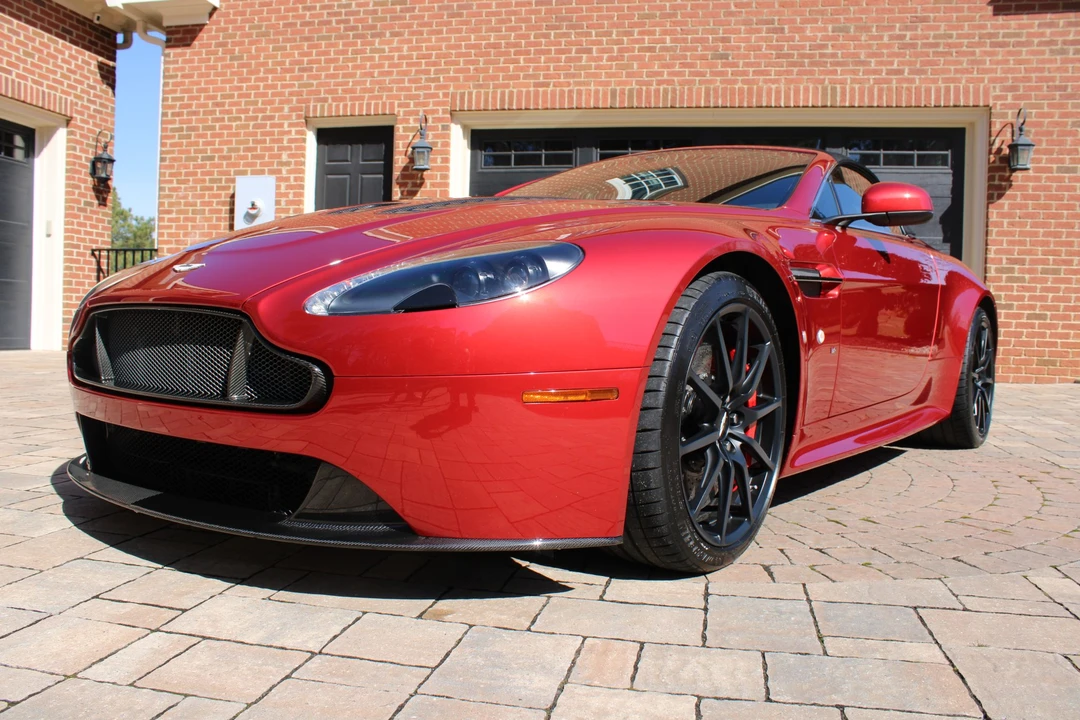 2015 Aston Martin V12 Vantage (2010-2018) - Image 4 of 31