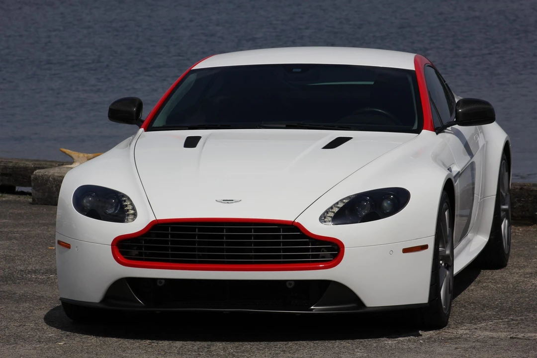 2015 Aston Martin V8 Vantage (2006-2017) - Image 16 of 31