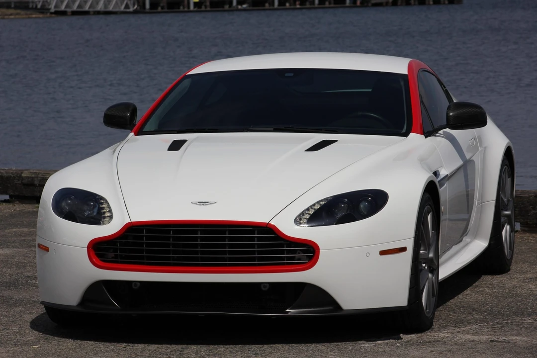 2015 Aston Martin V8 Vantage (2006-2017) - Image 17 of 31