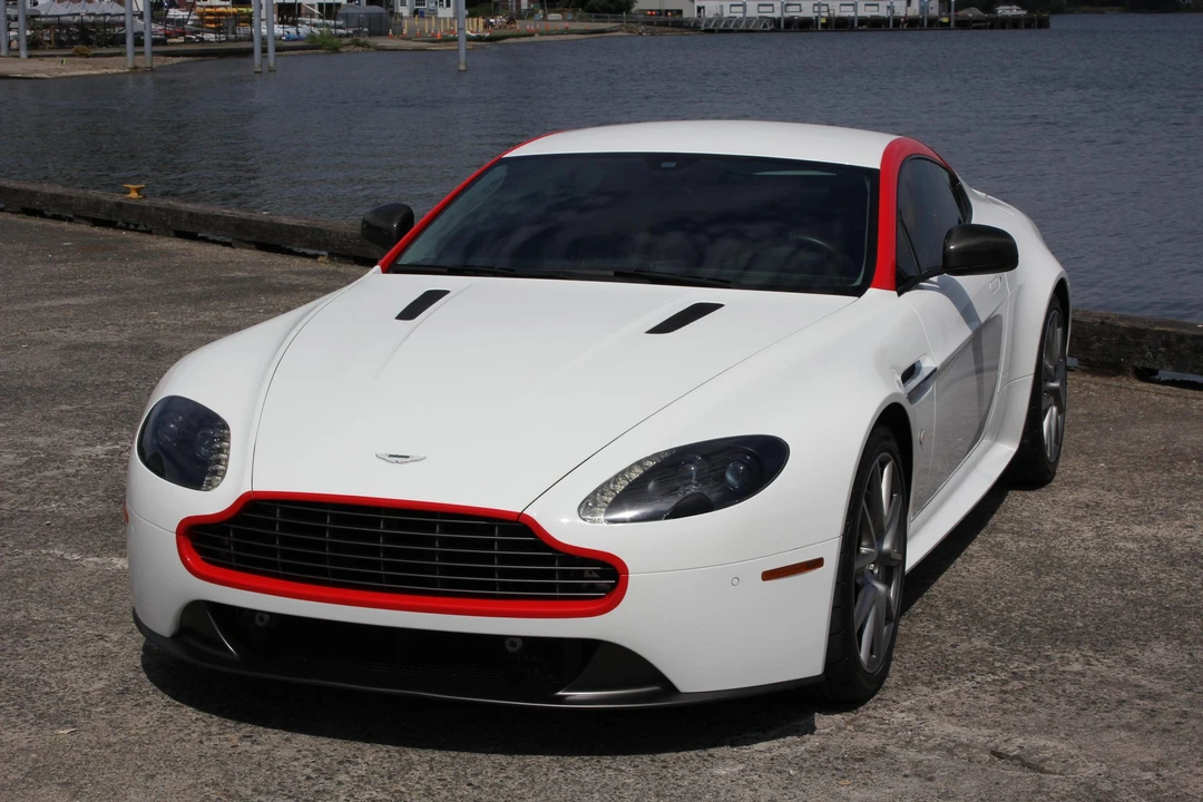 2015 Aston Martin V8 Vantage (2006-2017) - Image 15 of 31