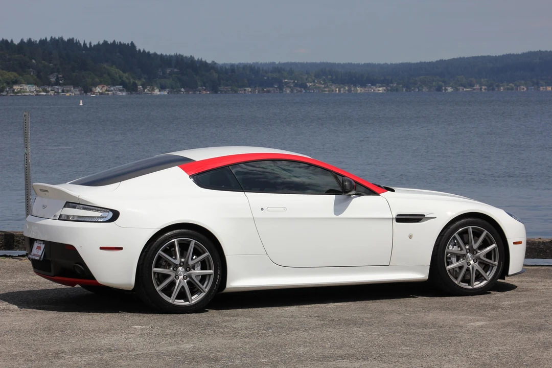 2015 Aston Martin V8 Vantage (2006-2017) - Image 31 of 31