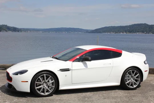 2015 Aston Martin V8 Vantage (2006-2017) - Image 3 of 31