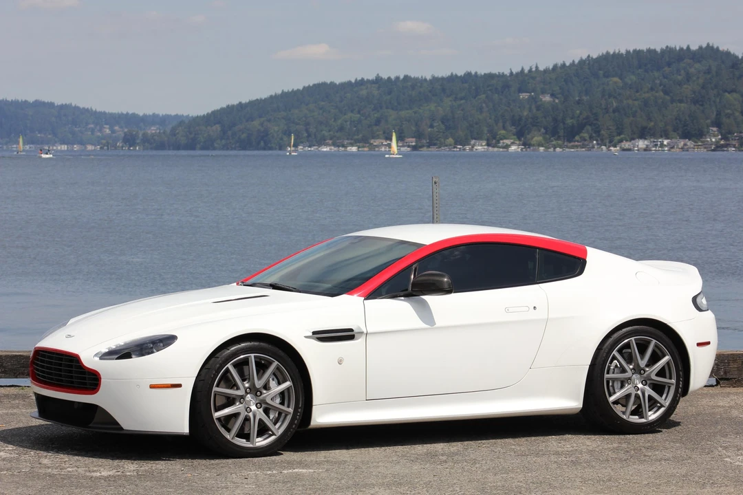 2015 Aston Martin V8 Vantage (2006-2017) - Image 2 of 31