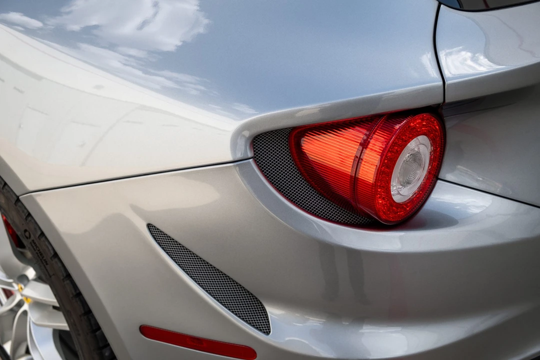 2015 Ferrari FF - Image 19 of 31