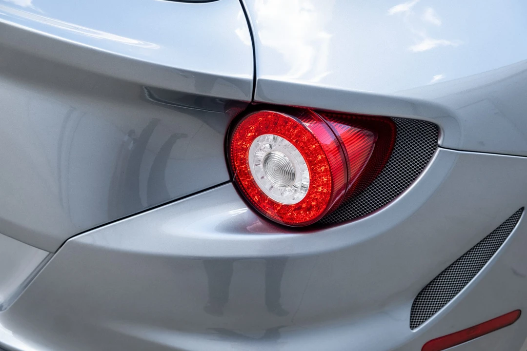 2015 Ferrari FF - Image 22 of 31