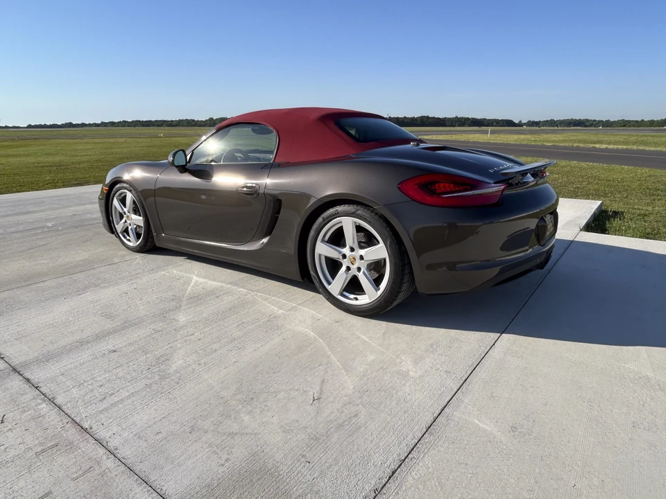 2015 Porsche 981 Boxster - Image 11 of 31