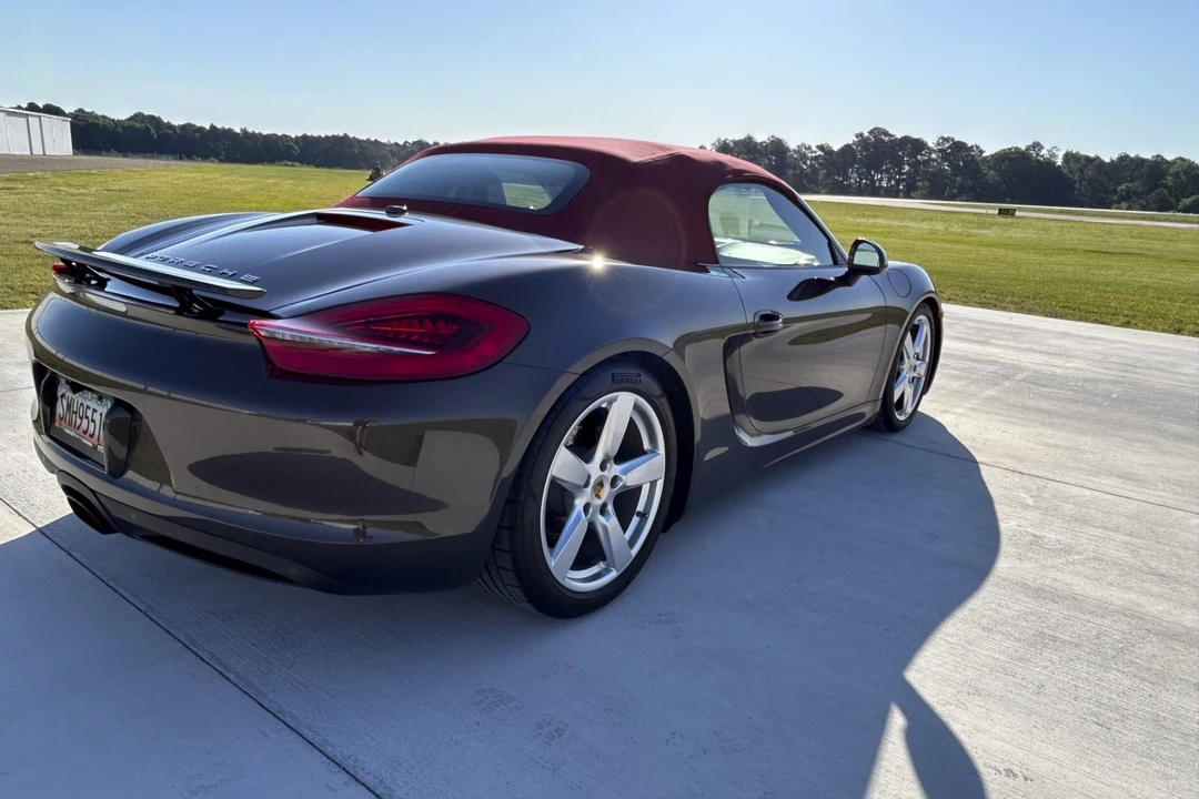 2015 Porsche 981 Boxster - Image 16 of 31