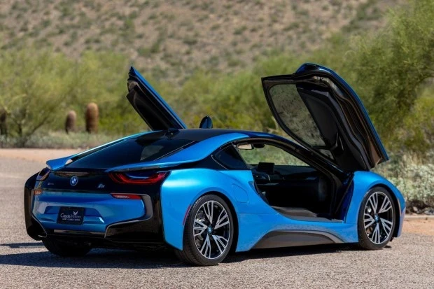 2016 BMW i8 - Image 2 of 6