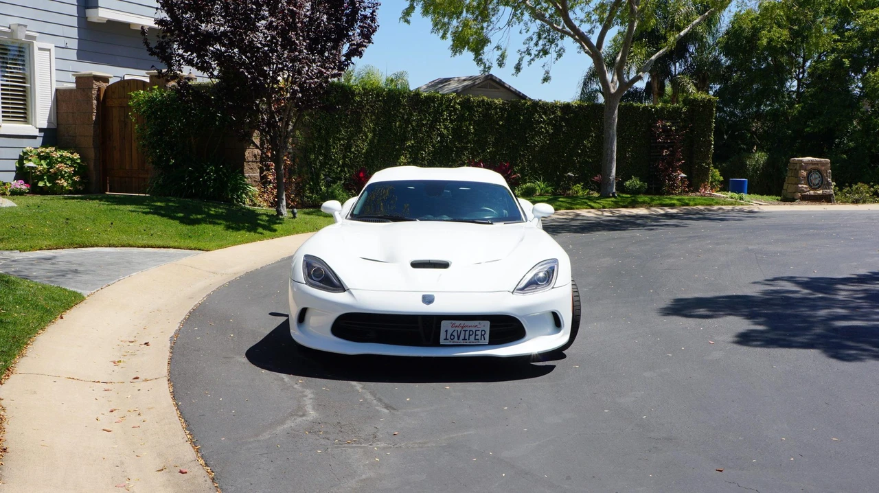 2016 Dodge Viper 5th Gen - Image 2 of 31
