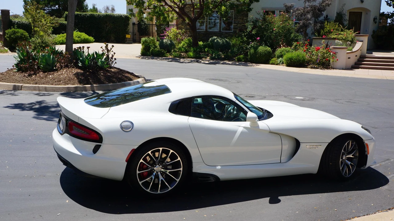 2016 Dodge Viper 5th Gen - Image 5 of 31