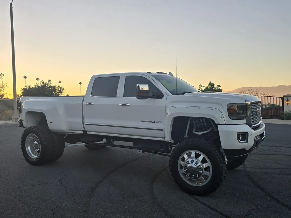 2016 GMC Sierra Heavy Duty 4th Gen - Image 8 of 31