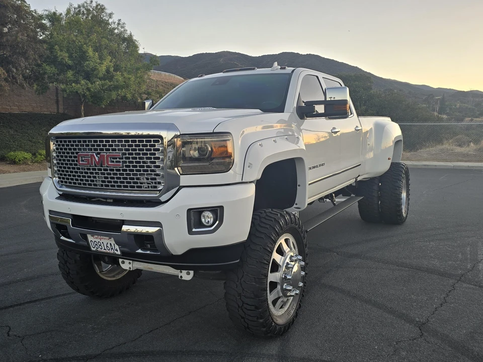 2016 GMC Sierra Heavy Duty 4th Gen - Image 4 of 31