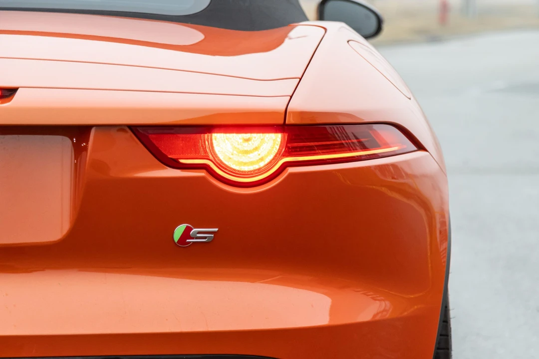 2016 Jaguar F-Type 1st Gen - Image 25 of 31