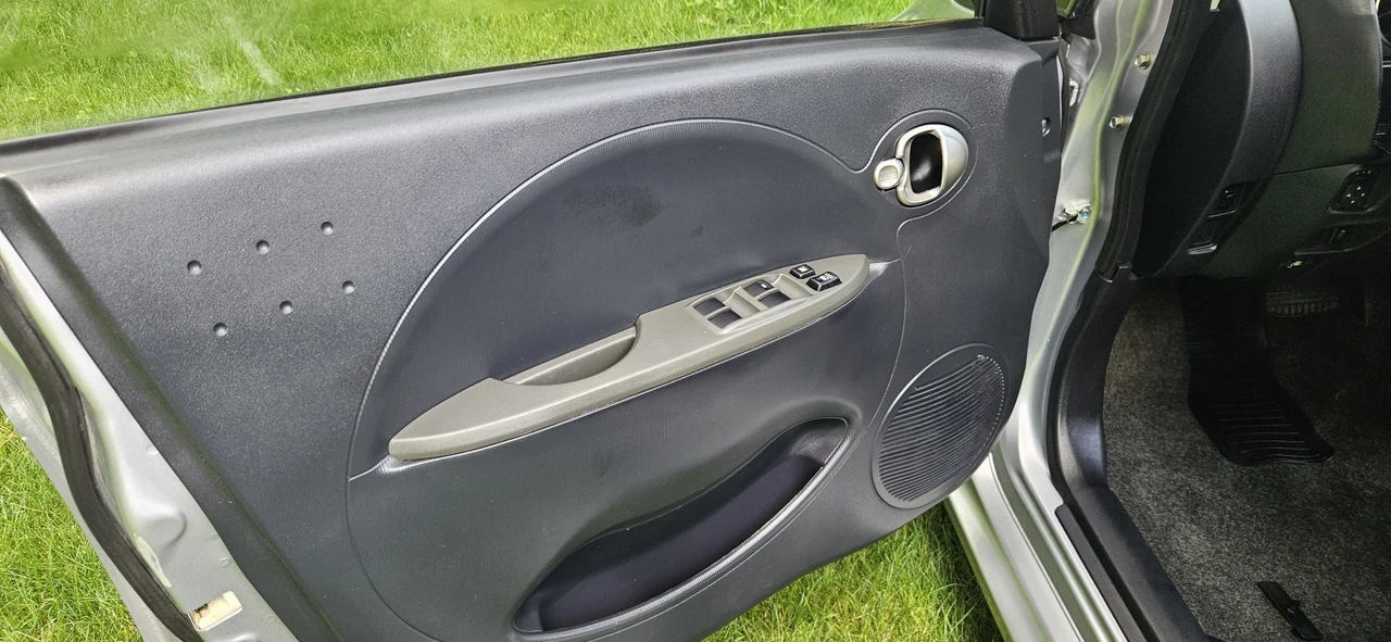 2016 Mitsubishi i-MiEV - Image 30 of 31
