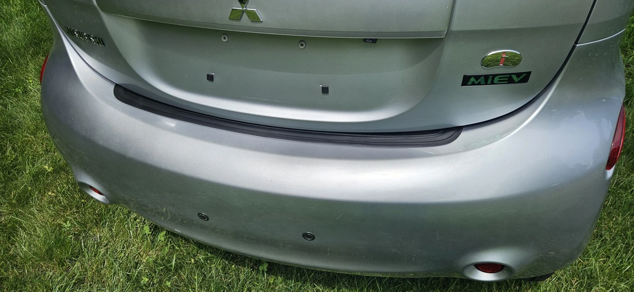 2016 Mitsubishi i-MiEV - Image 15 of 31