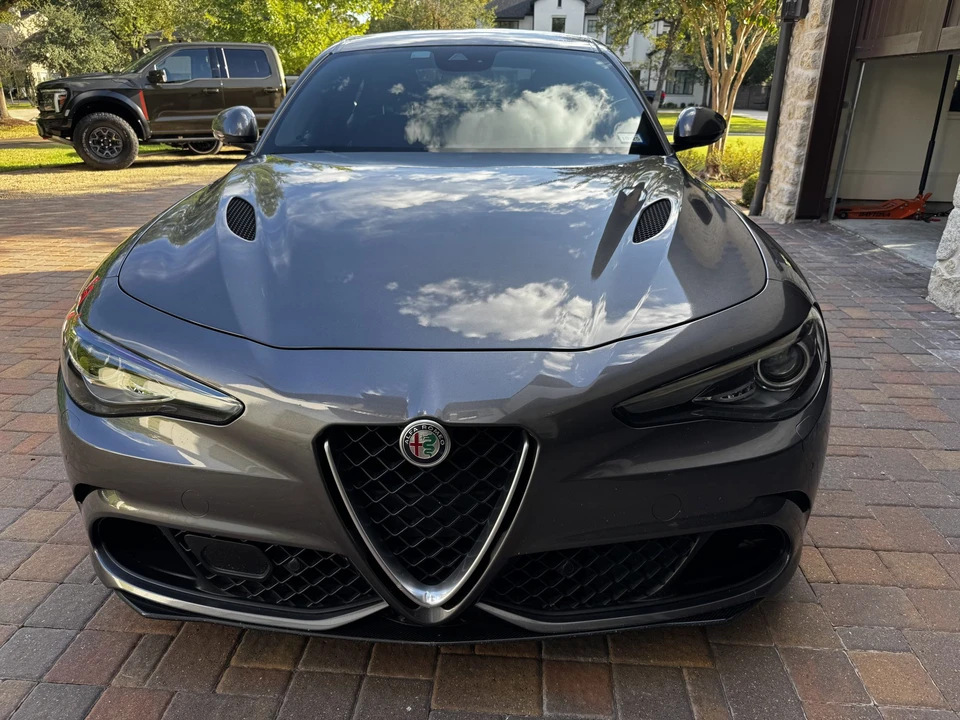 2017 Alfa Romeo Giulia Quadrifoglio - Image 9 of 31