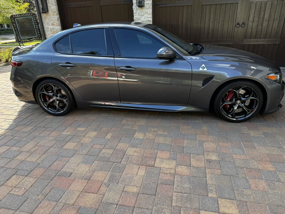 2017 Alfa Romeo Giulia Quadrifoglio - Image 7 of 31
