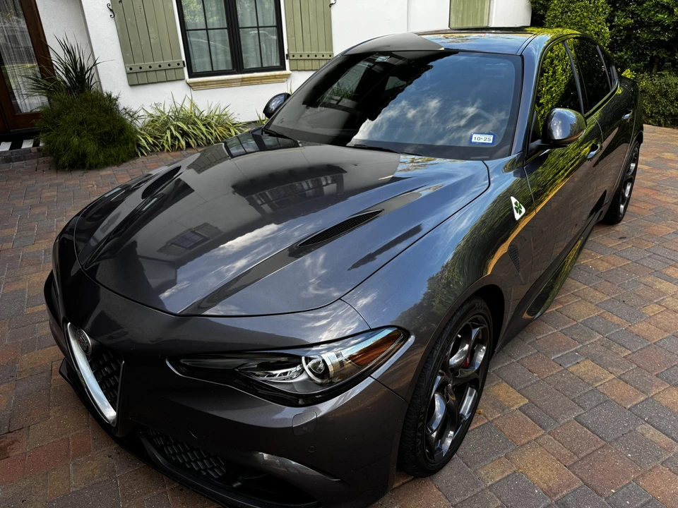 2017 Alfa Romeo Giulia Quadrifoglio - Image 10 of 31
