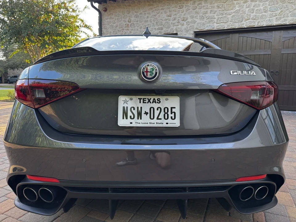 2017 Alfa Romeo Giulia Quadrifoglio - Image 23 of 31