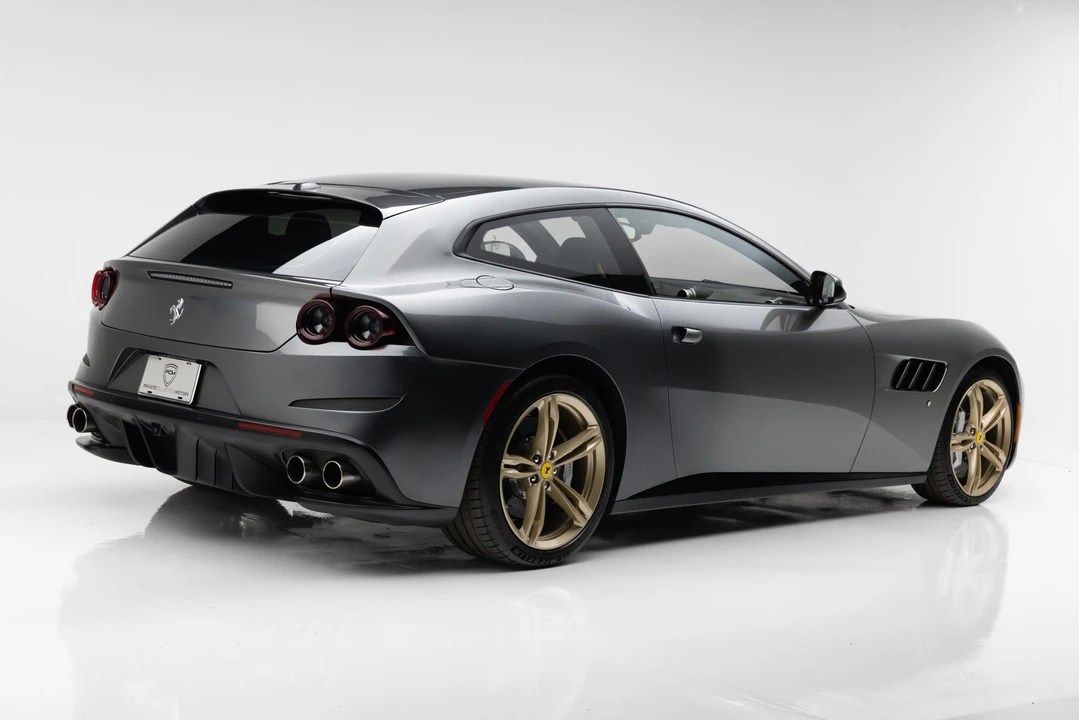 2017 Ferrari GTC4Lusso - Image 6 of 31