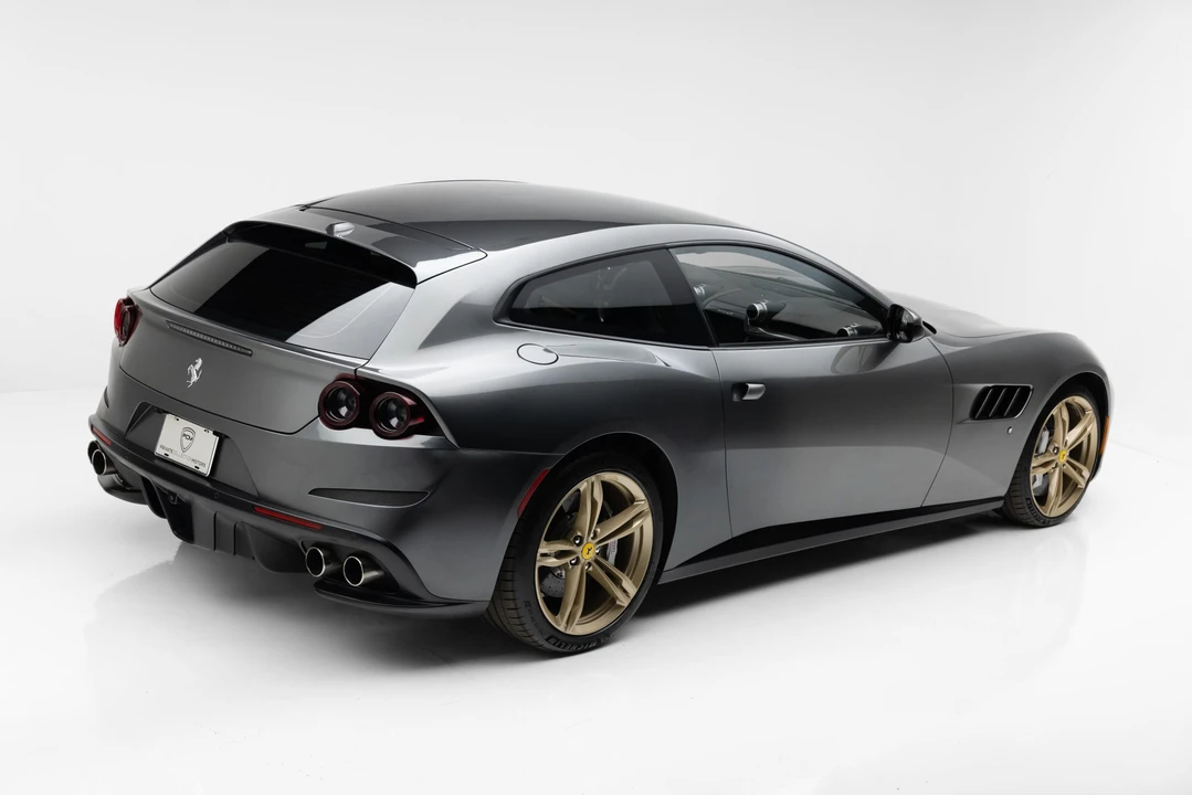 2017 Ferrari GTC4Lusso - Image 7 of 31