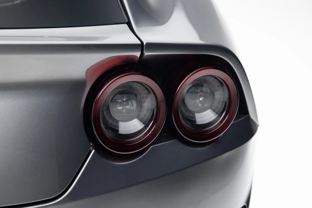 2017 Ferrari GTC4Lusso - Image 17 of 31
