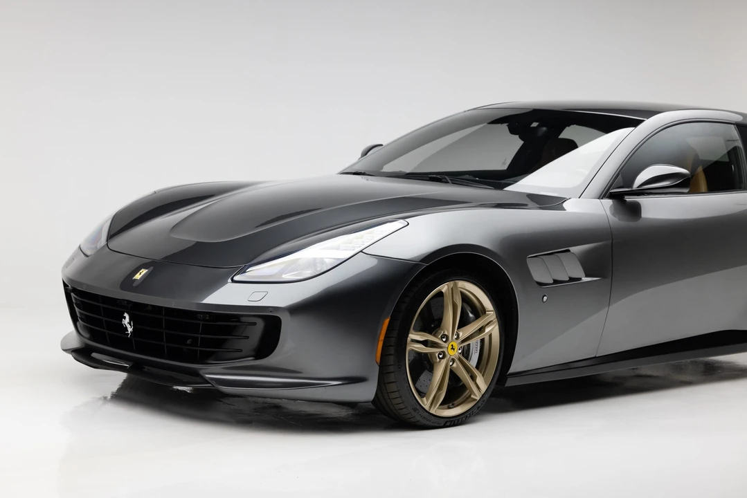 2017 Ferrari GTC4Lusso - Image 10 of 31