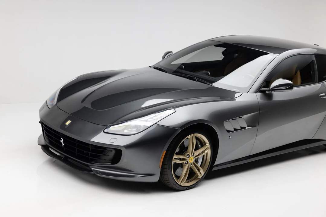 2017 Ferrari GTC4Lusso - Image 11 of 31