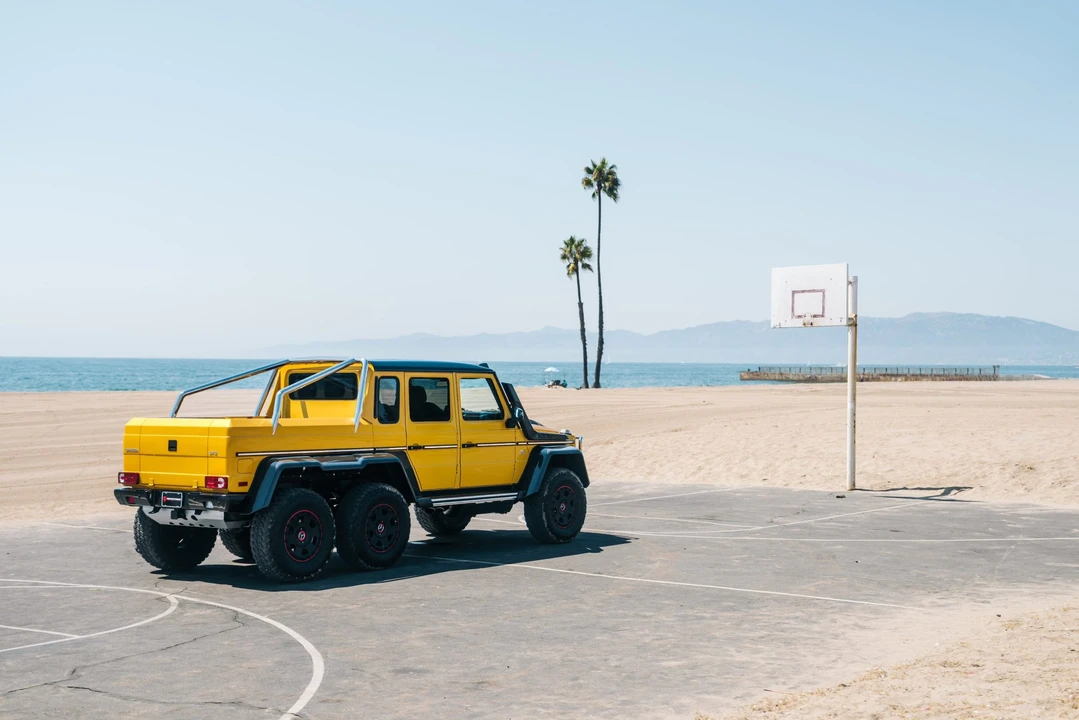 2017 Mercedes-Benz W463 G 36 & G 55 & G 63 & G 65 AMG 1st Gen - Image 15 of 31