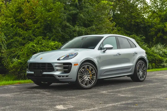 2017 Porsche Macan Turbo - Image 4 of 31