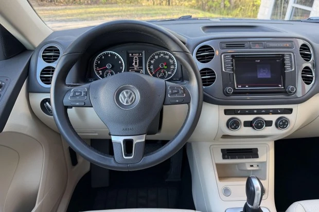 2017 Volkswagen Tiguan - Image 5 of 7