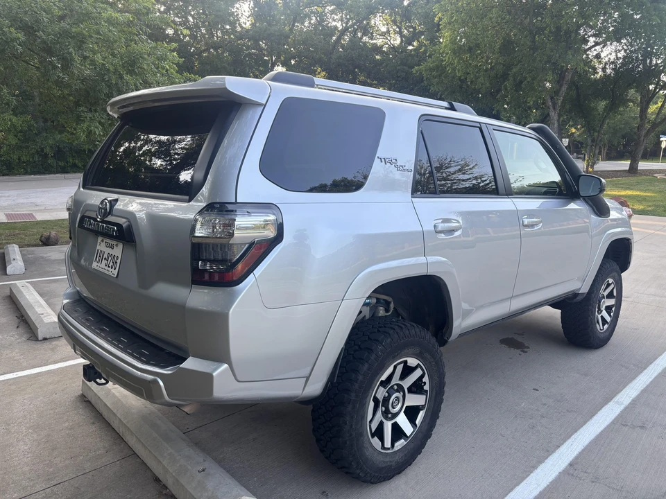 2018 Toyota 4Runner 5th Gen - Image 10 of 31