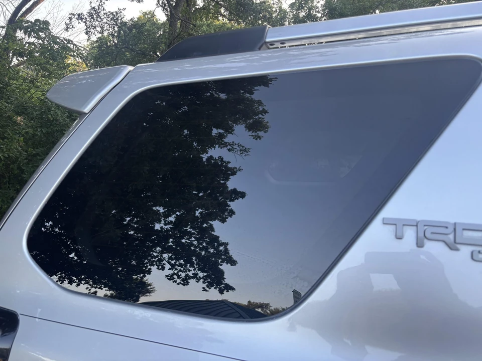 2018 Toyota 4Runner 5th Gen - Image 27 of 31