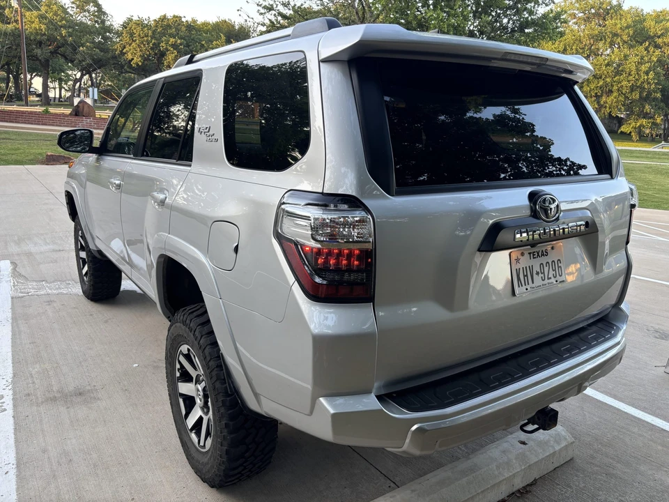 2018 Toyota 4Runner 5th Gen - Image 14 of 31