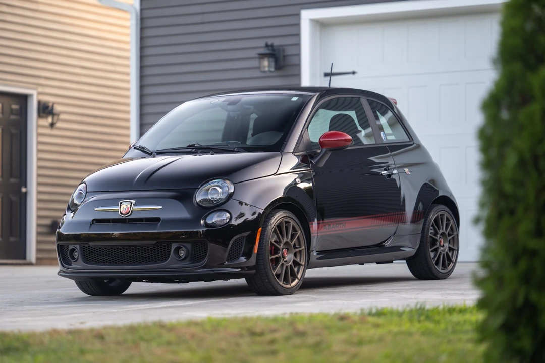 2019 Fiat Abarth 500 - Image 2 of 31