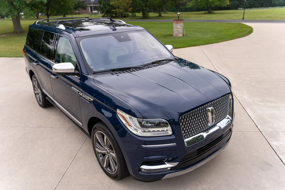 2019 Lincoln Navigator 4th Gen - Image 16 of 31