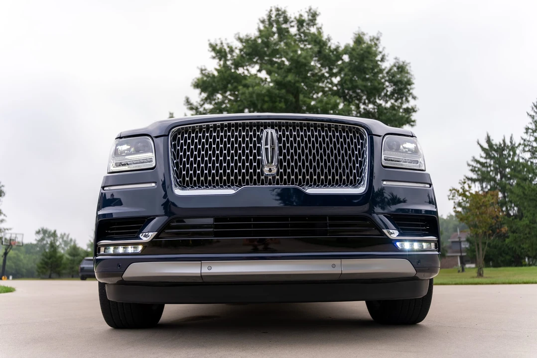 2019 Lincoln Navigator 4th Gen - Image 14 of 31