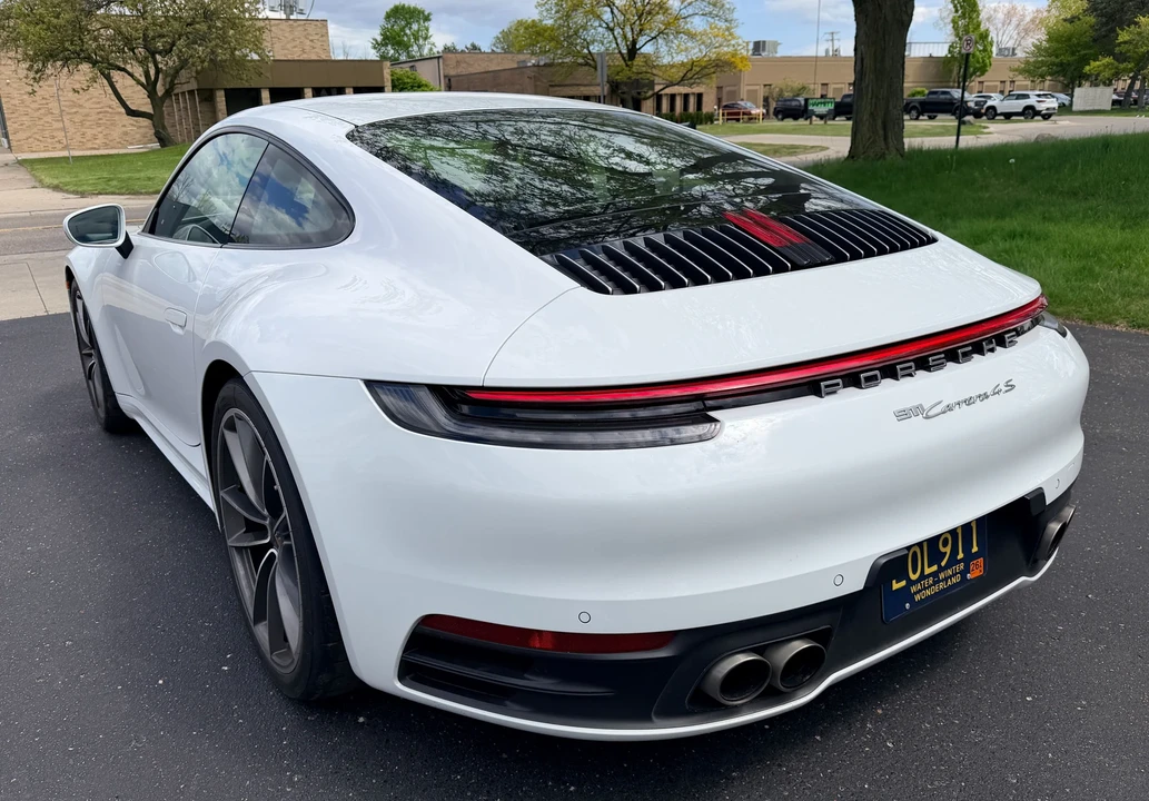 2020 Porsche 992 Carrera 4S - Image 5 of 31