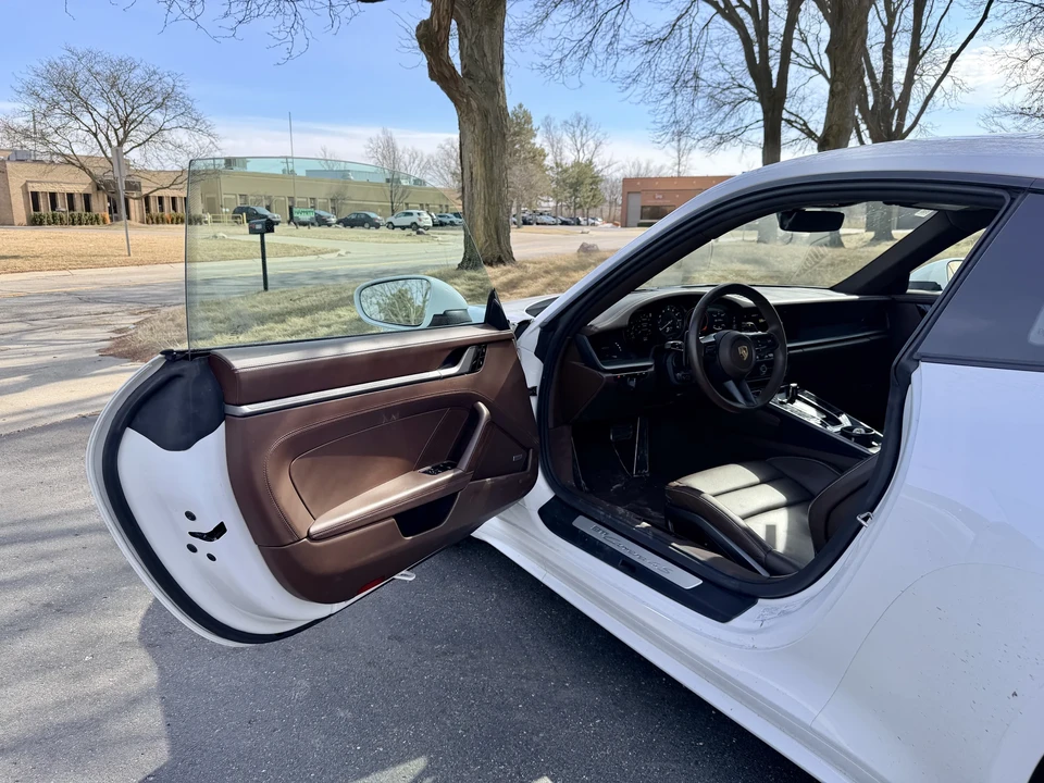 2020 Porsche 992 Carrera 4S - Image 26 of 31