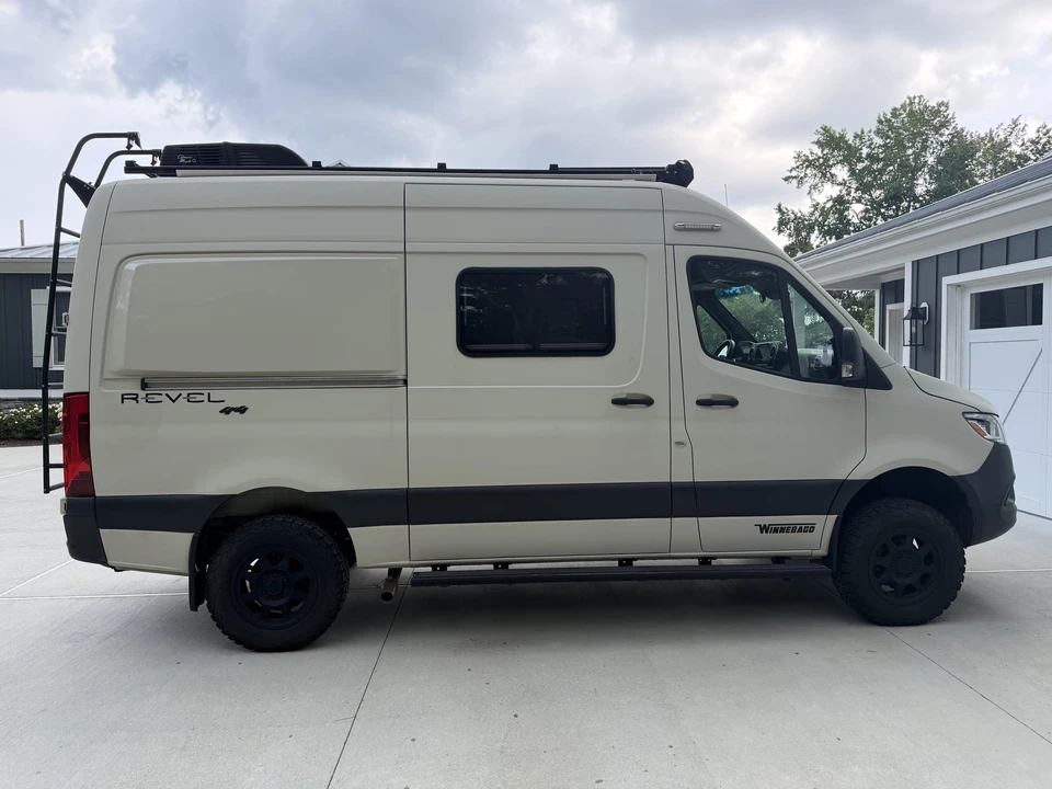 2021 Winnebago - Image 5 of 31